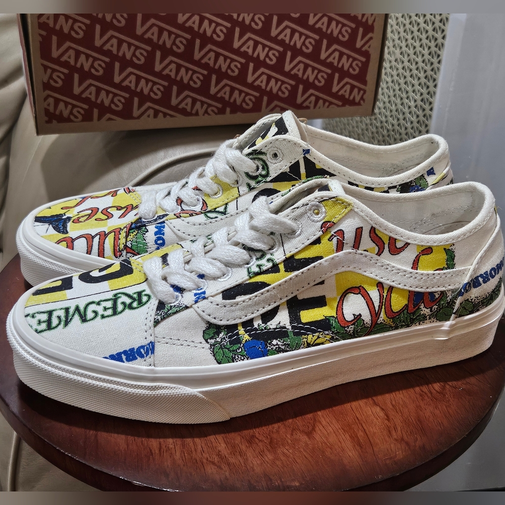 Vans - Picture 3 of 3